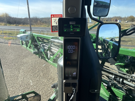 Used 2018 John Deere R4045 Self Propelled Sprayers at Horizon Ag & Turf in Lloydminster, AB - Photo17