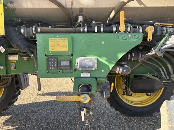 Used 2018 John Deere R4045 Self Propelled Sprayers at Horizon Ag & Turf in Lloydminster, AB - Photo9