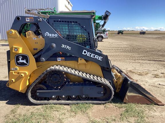 2023 John Deere 317G
