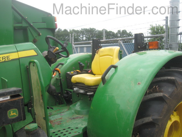2017 John Deere 5115ML Image 2