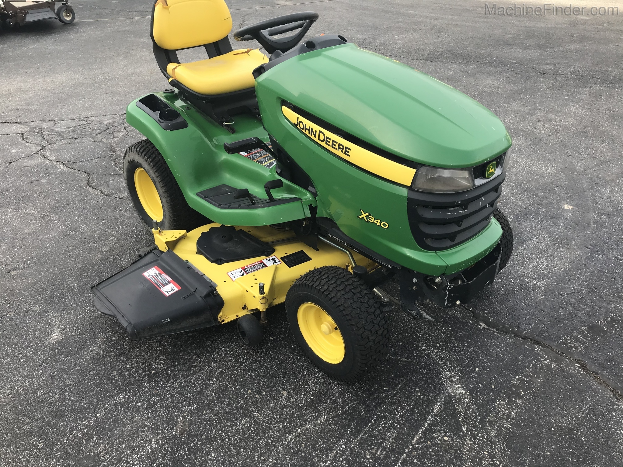 2009 John Deere X340 Image 4