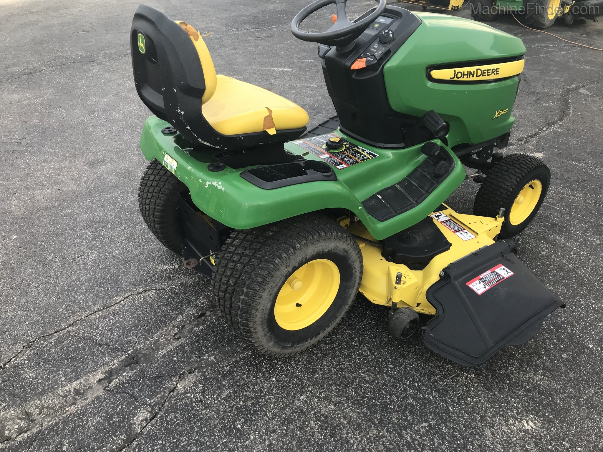 2009 John Deere X340 Image 6