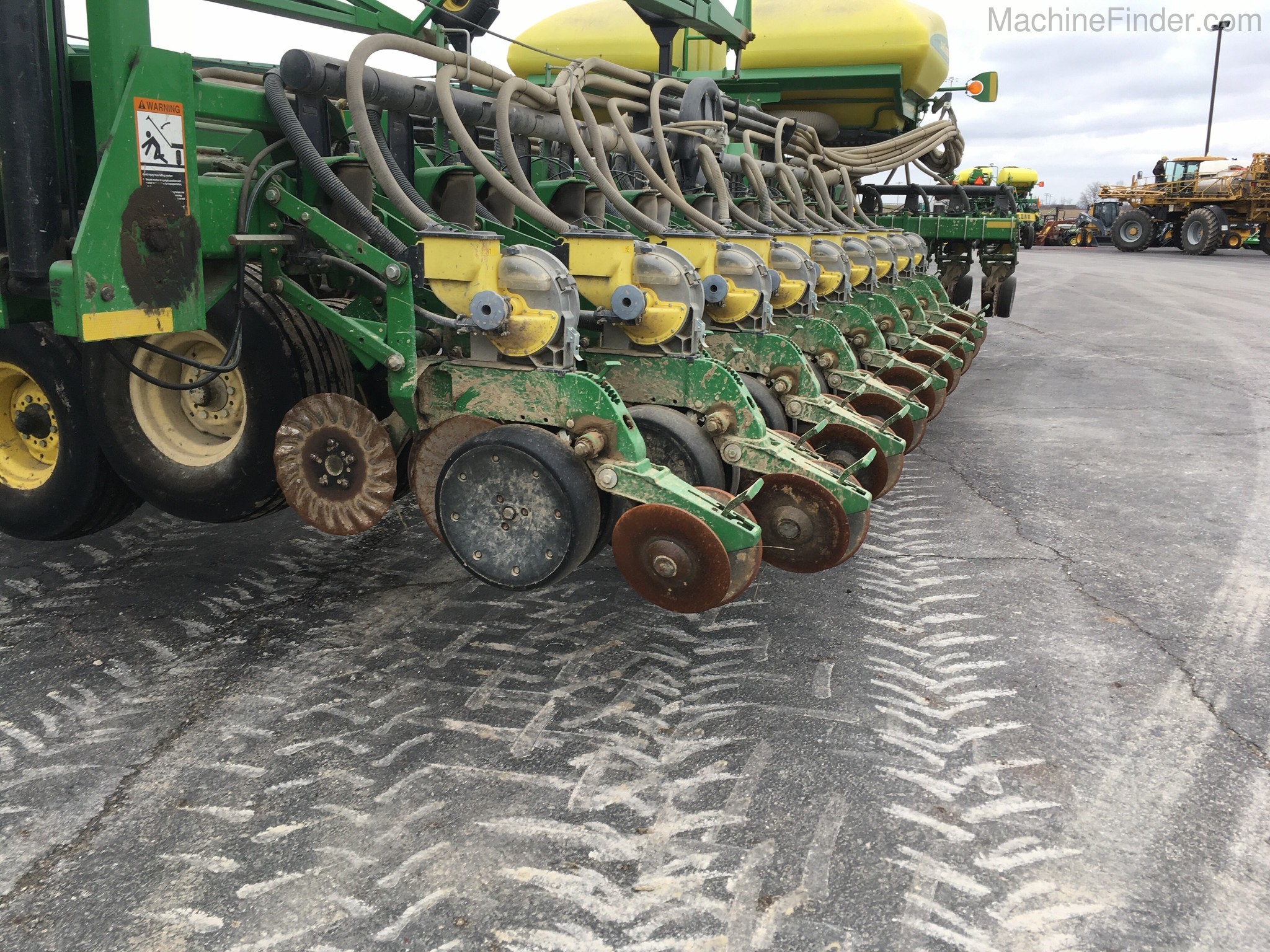 2010 John Deere DB60 Image 2