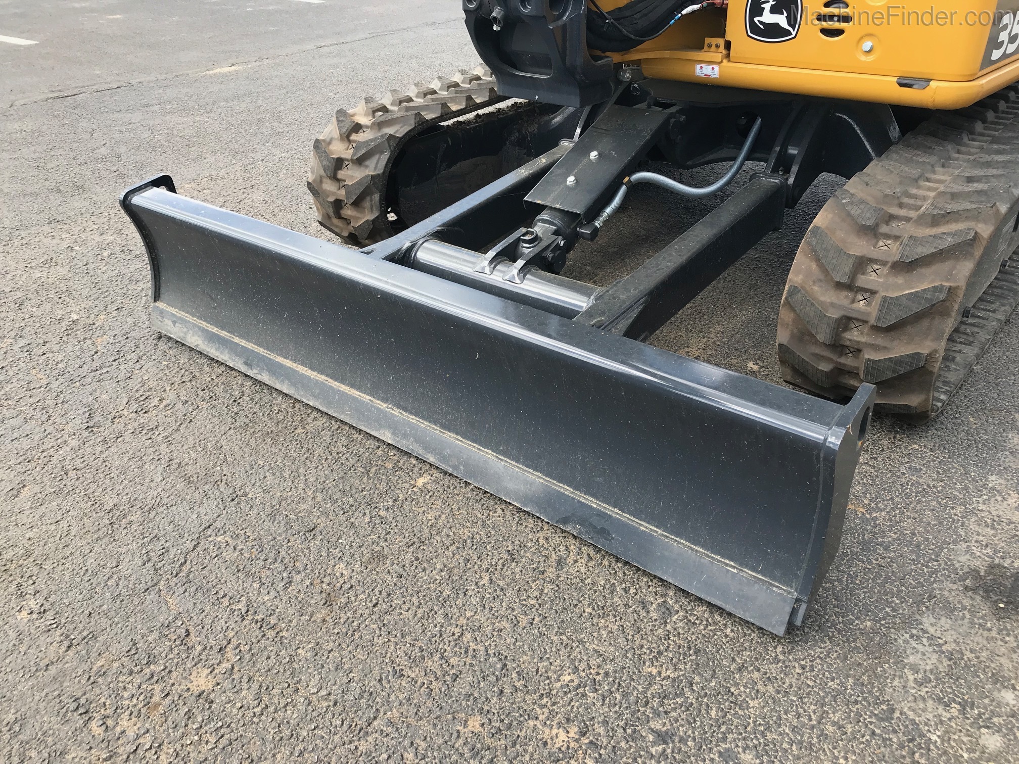 2021 John Deere 35G Image 9