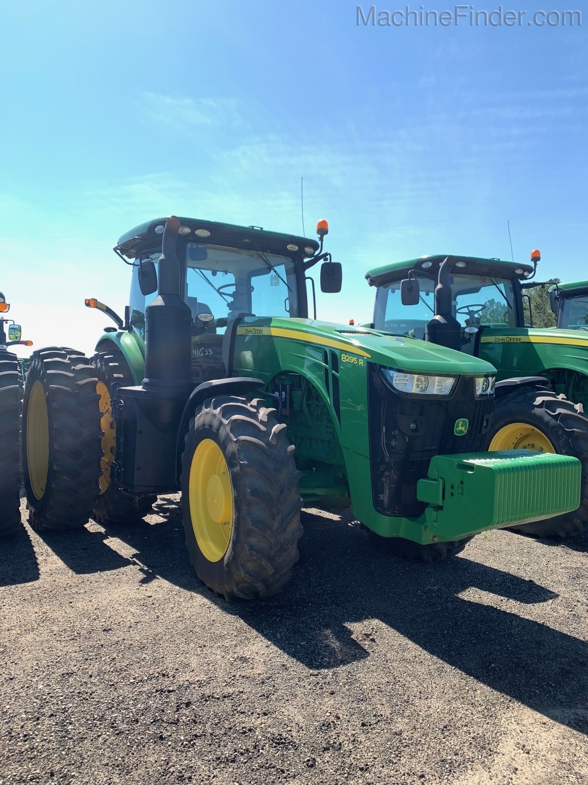 2019 John Deere 8295R Image 2
