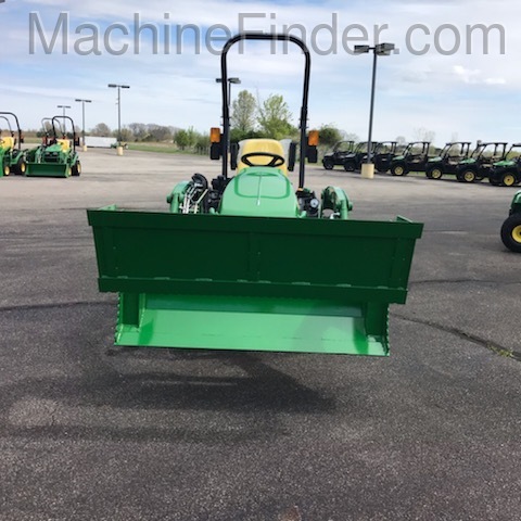 2019 John Deere 1025R Image 2