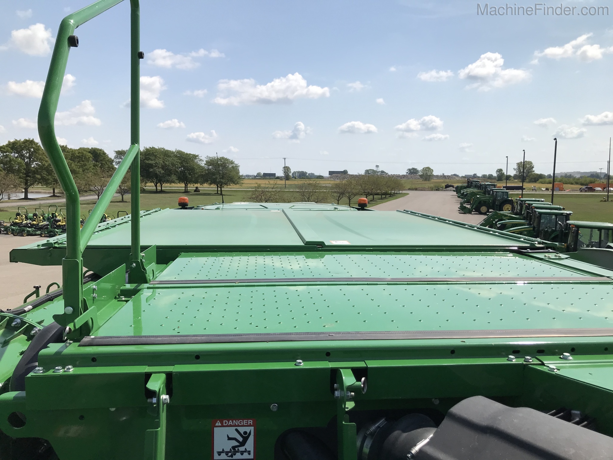 2019 John Deere S760 Image 16