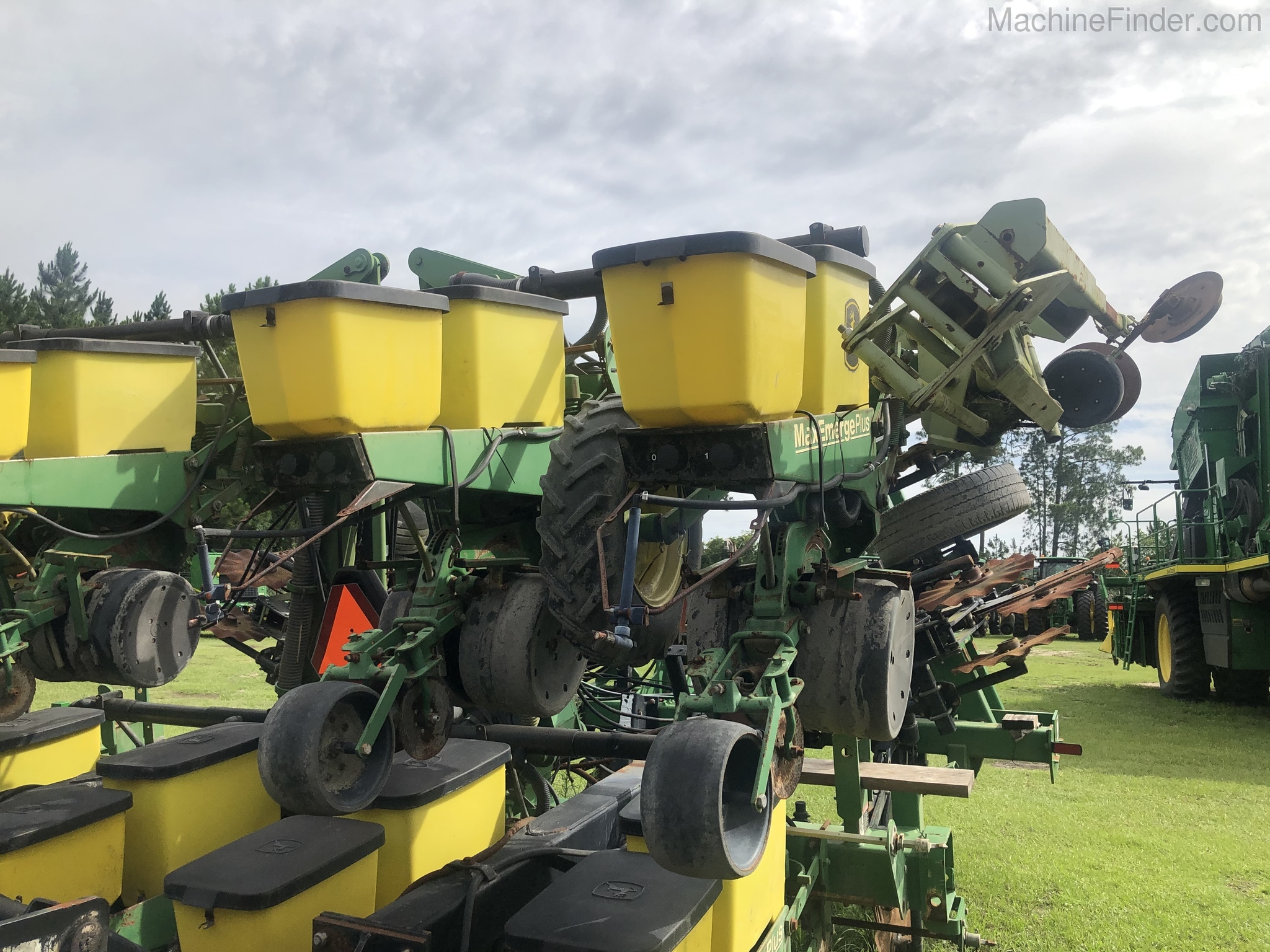 2002 John Deere 1720 Image 8