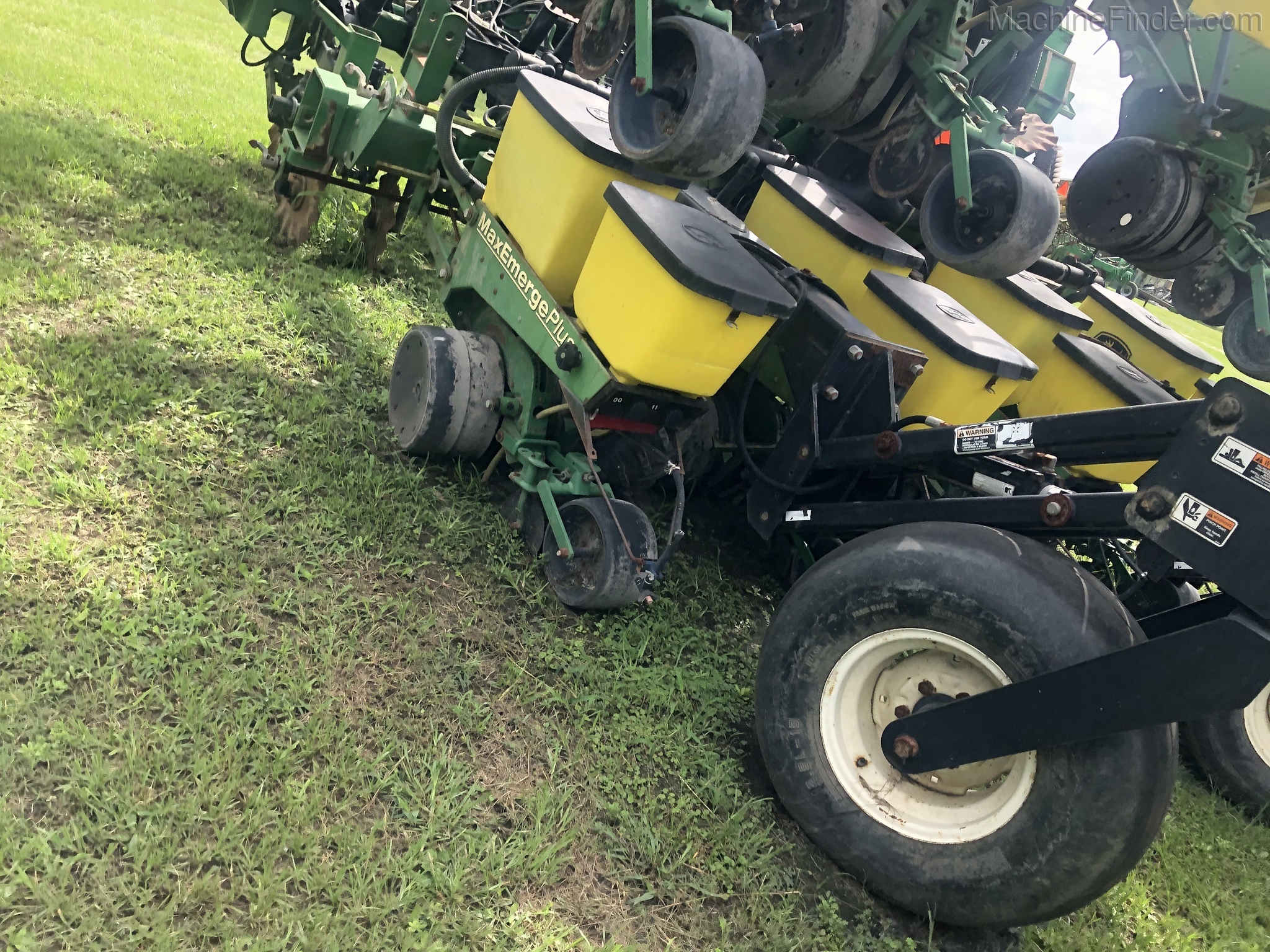 2002 John Deere 1720 Image 12