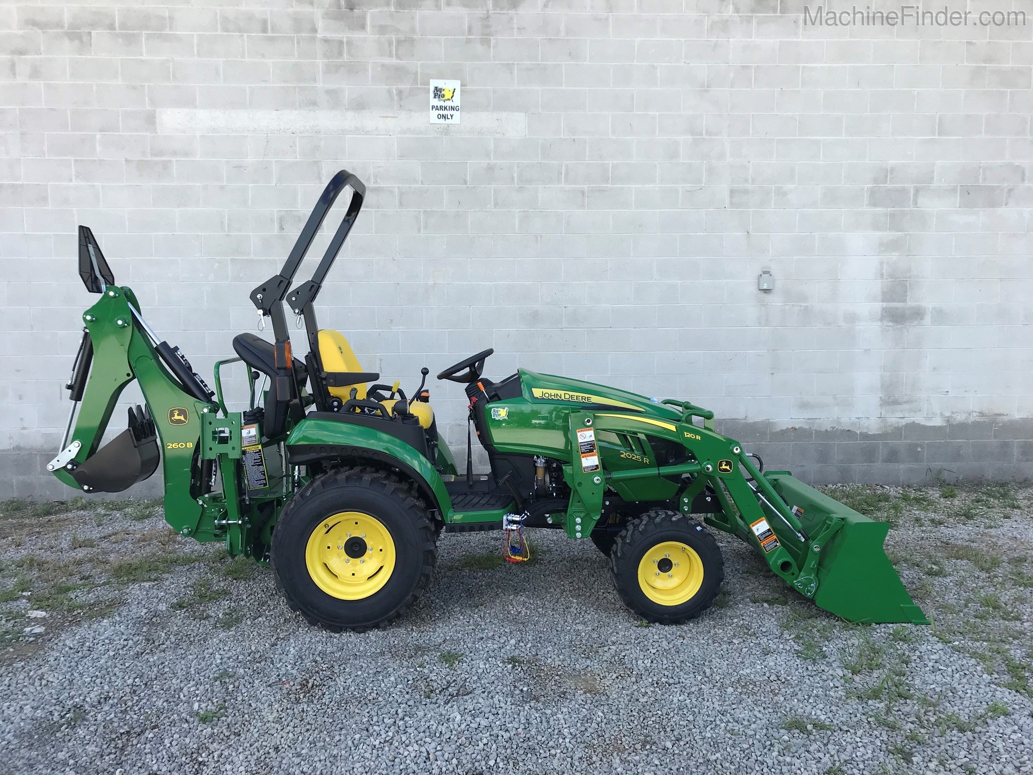 2020 John Deere 2025R Image 5