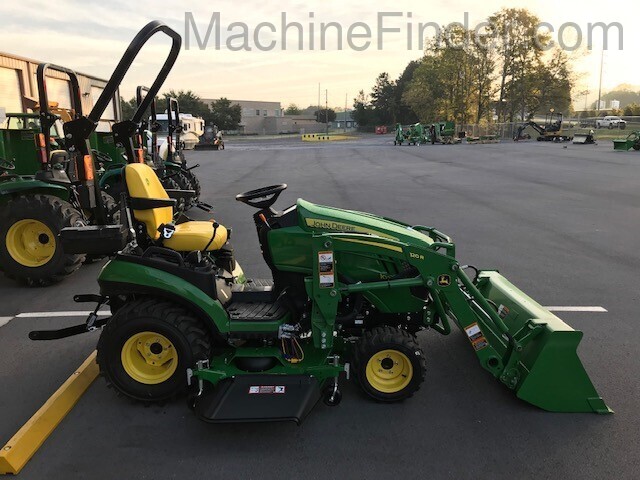 2020 John Deere 1025R Image 5