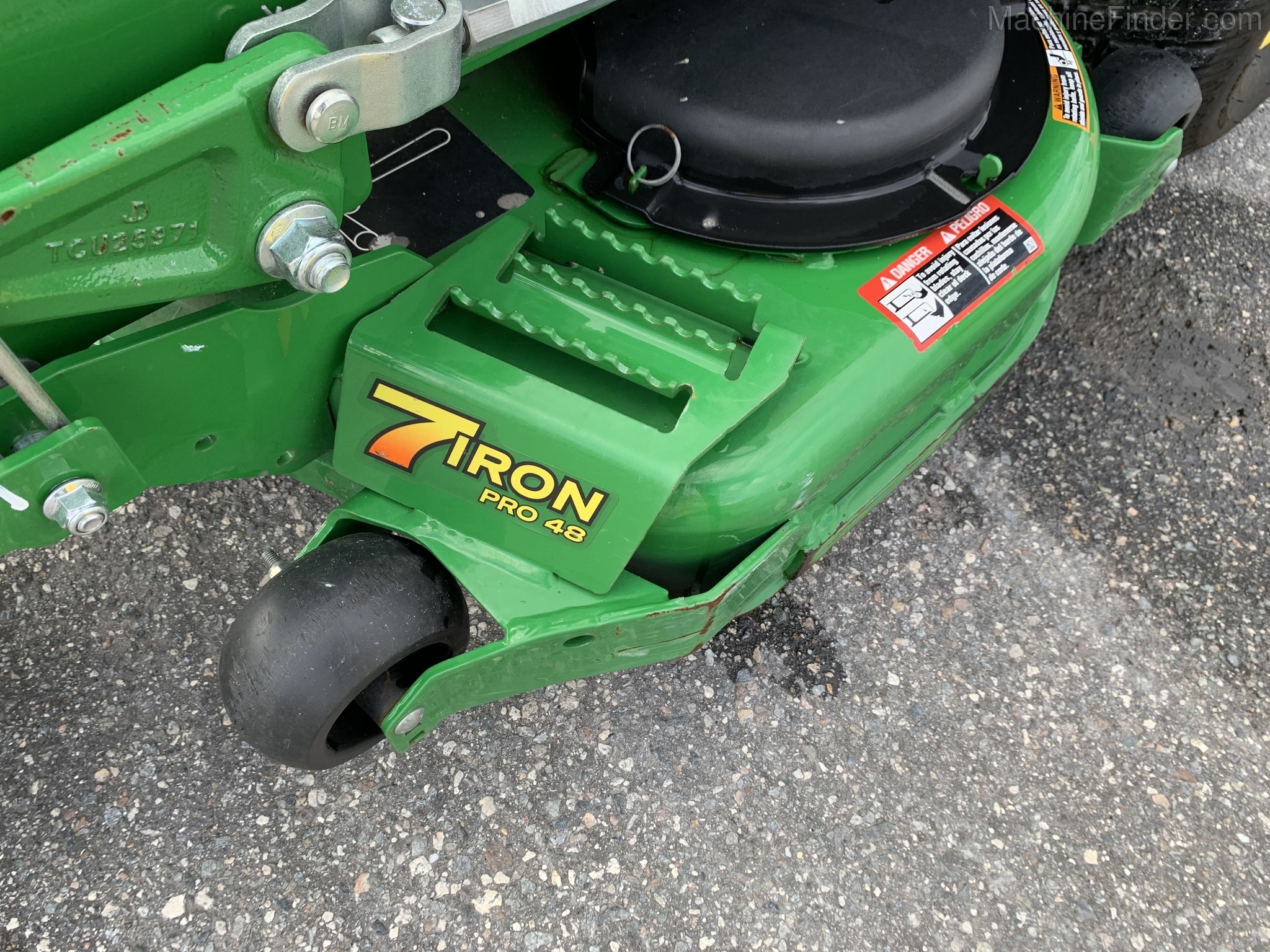 2019 John Deere Z920M Image 6