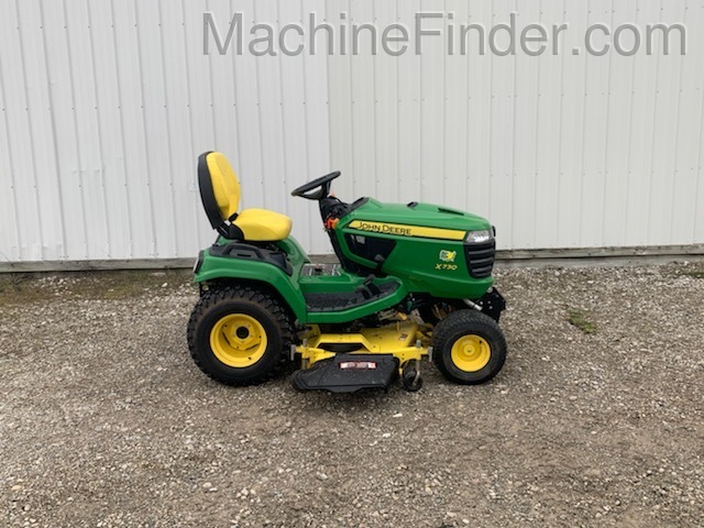 2015 John Deere X730 Image 1