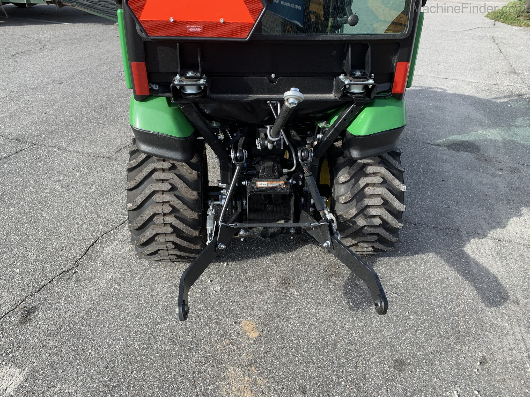 2020 John Deere 1025R Image 5