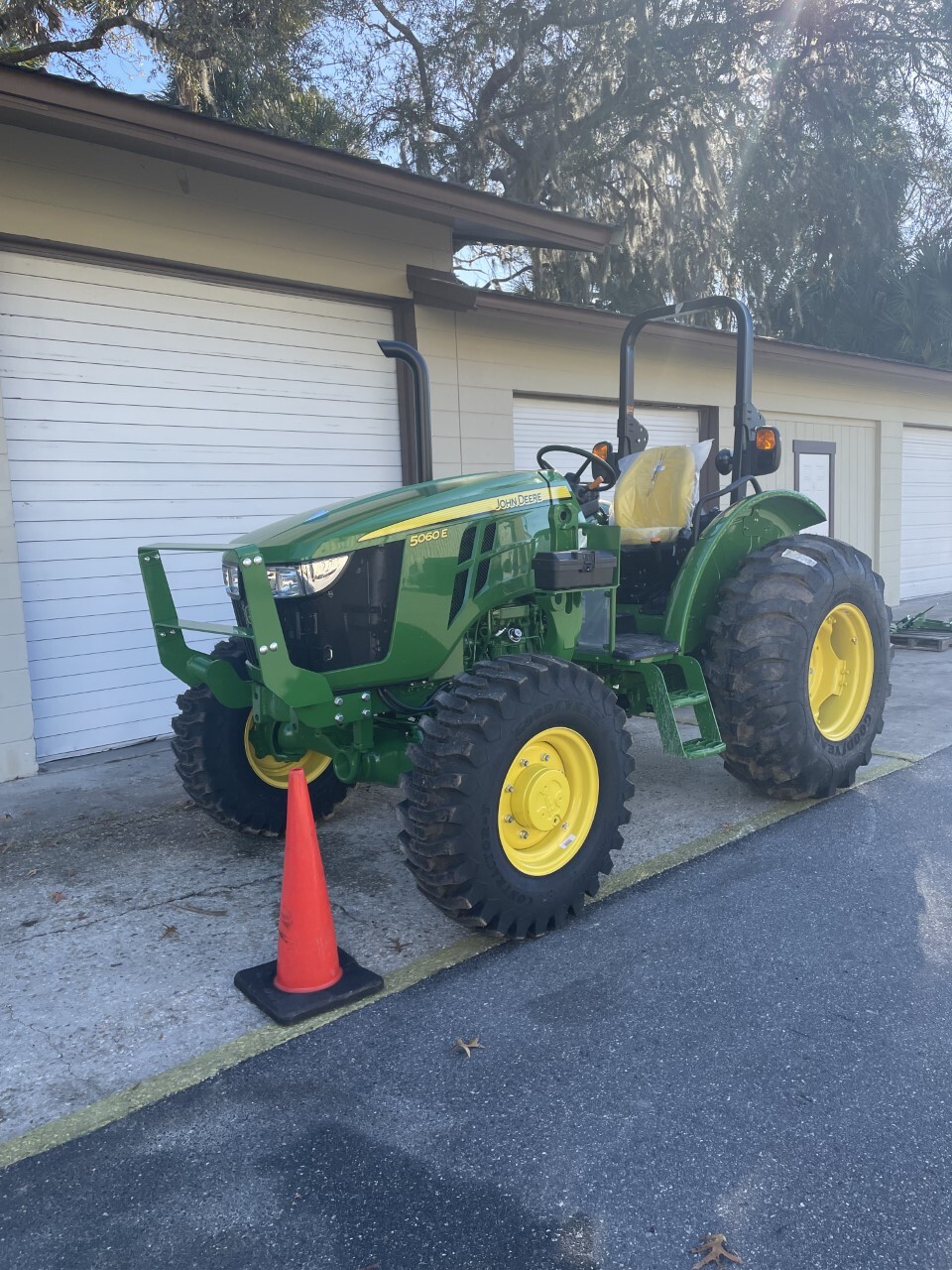 2023 John Deere 5060E Image 2