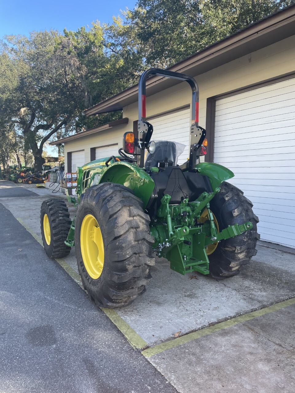 2023 John Deere 5060E Image 3