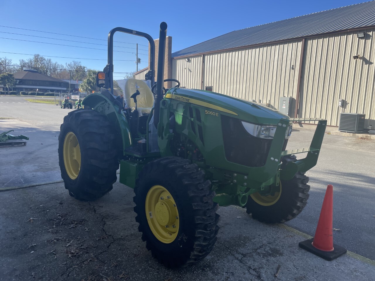 2023 John Deere 5060E Image 6