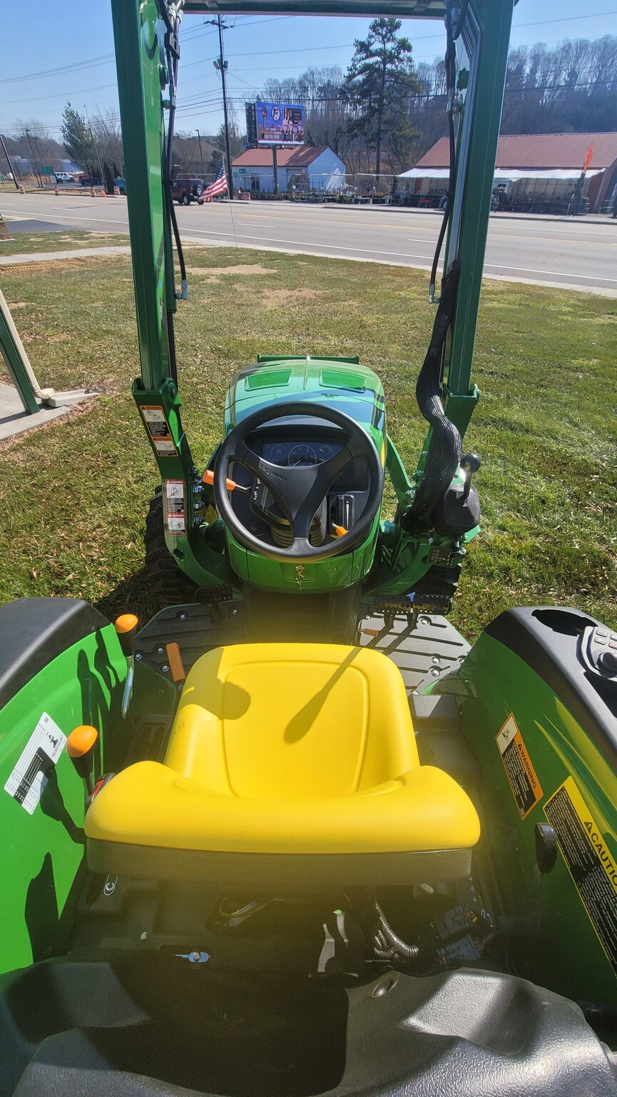2023 John Deere 4044M Image 2