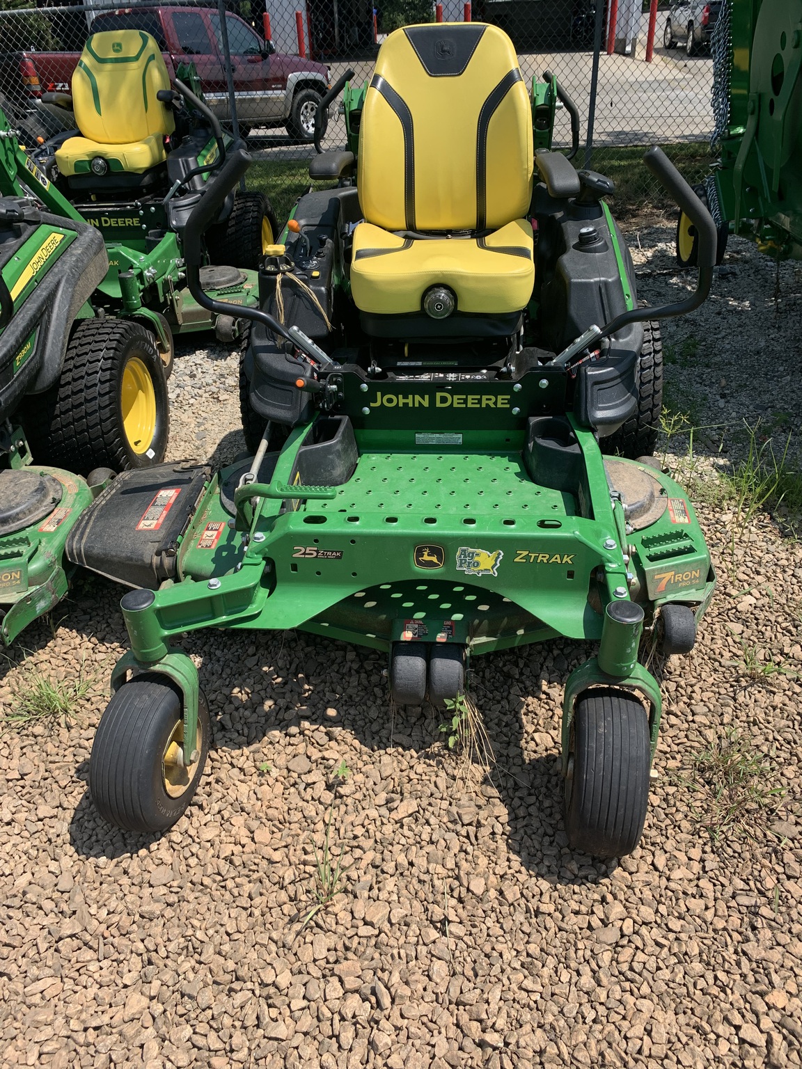 2022 John Deere Z930M Image 1