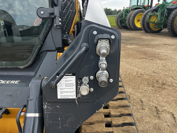 2023 John Deere 333G - Photo21