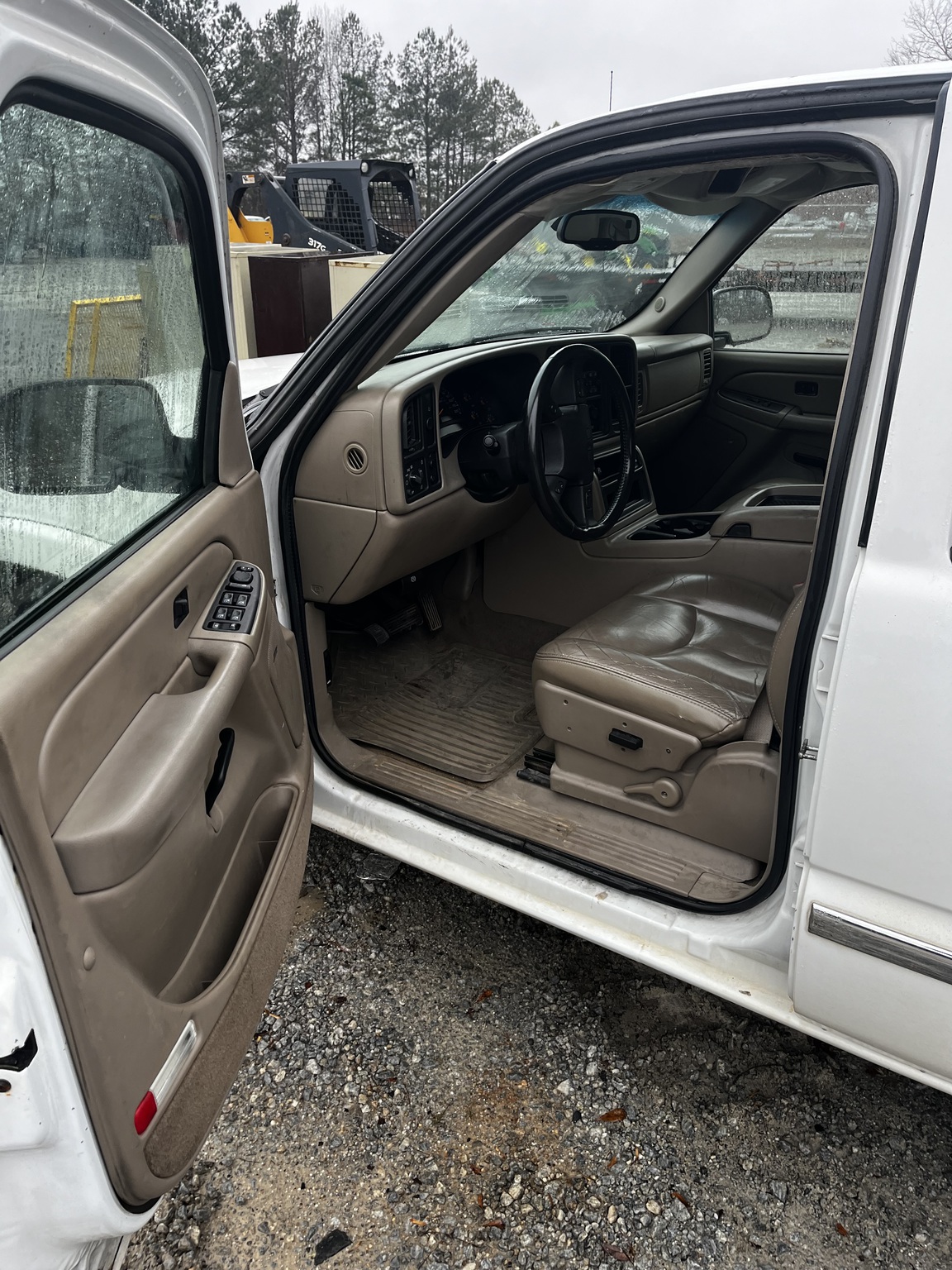 2005 GMC SIERRA Image 10