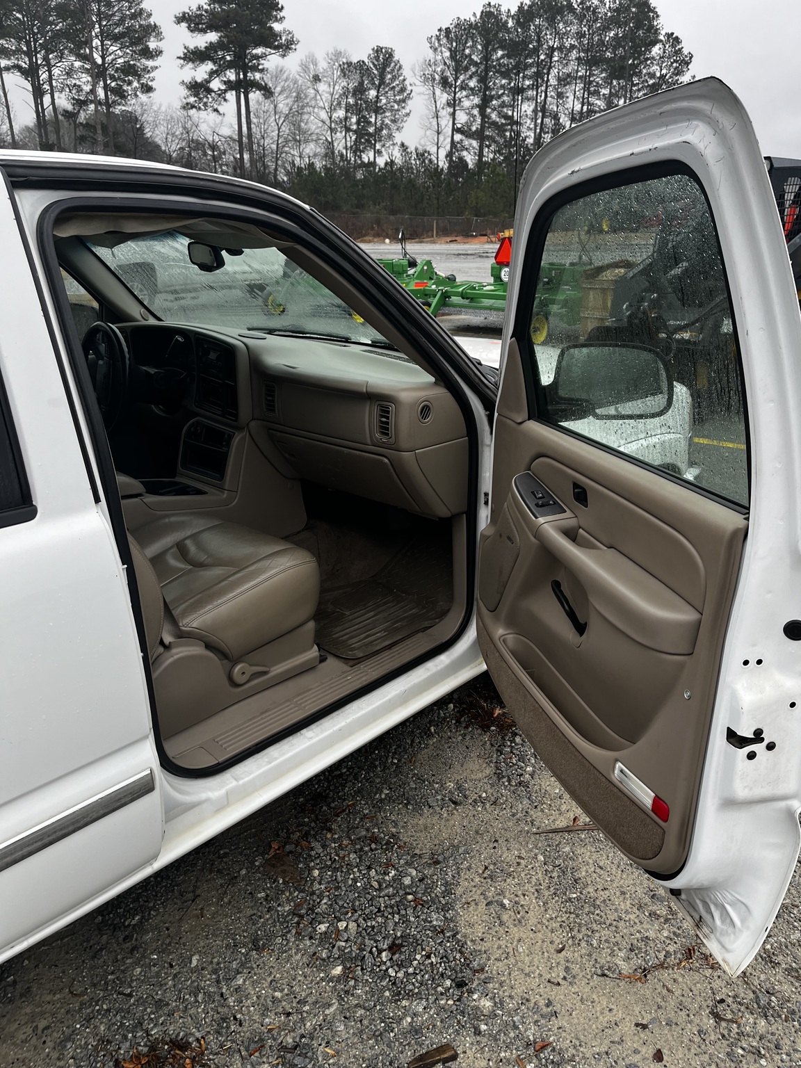 2005 GMC SIERRA Image 8