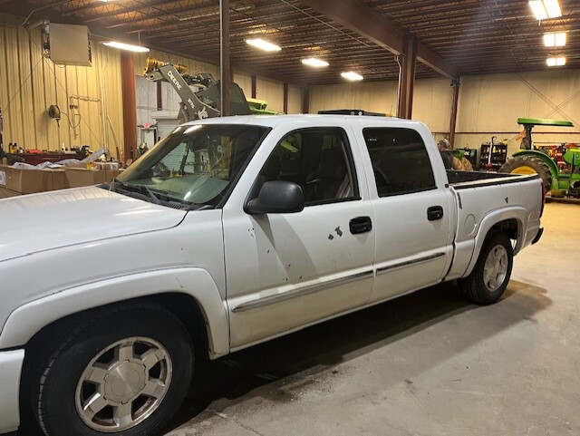2005 GMC SIERRA Image 5