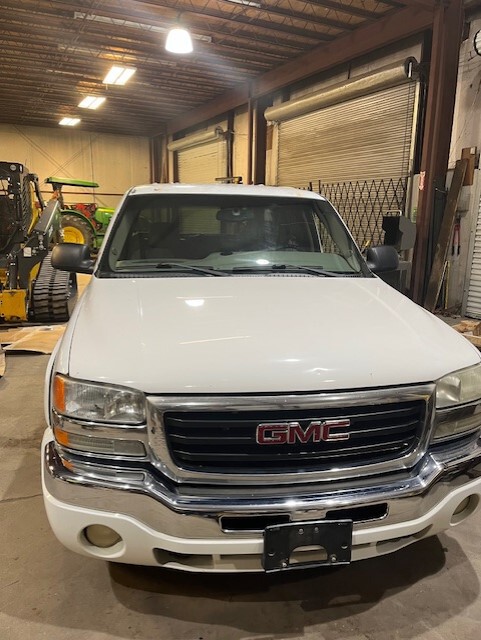 2005 GMC SIERRA Image 4