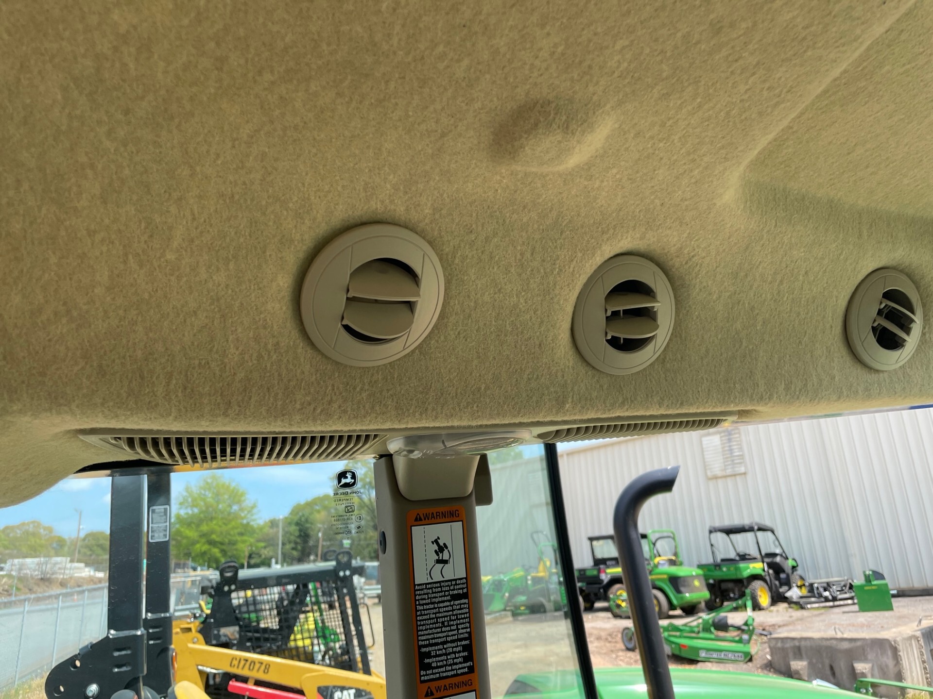 2024 John Deere 5067E Image 11