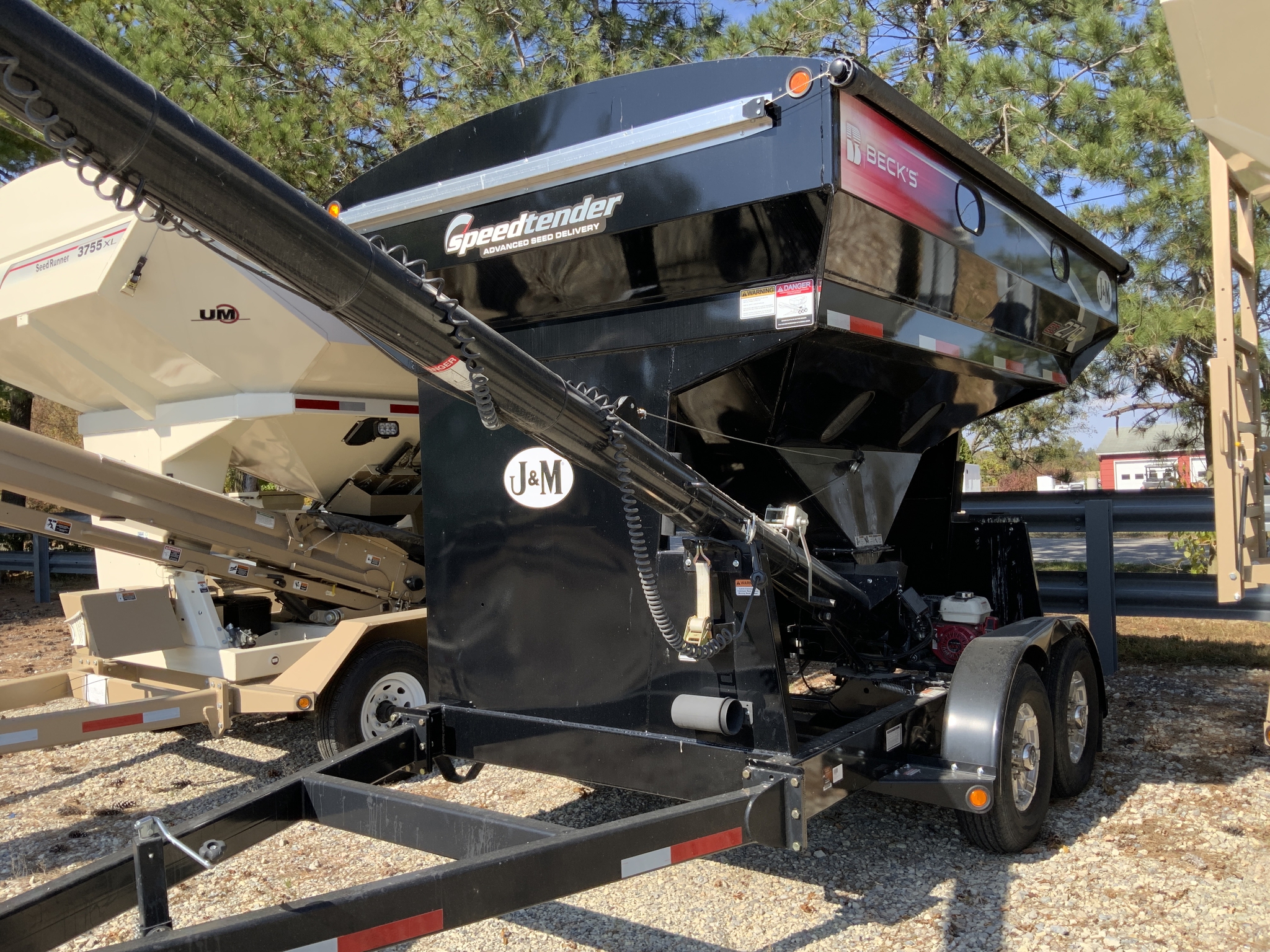 2019 J&M EC270 Image 1