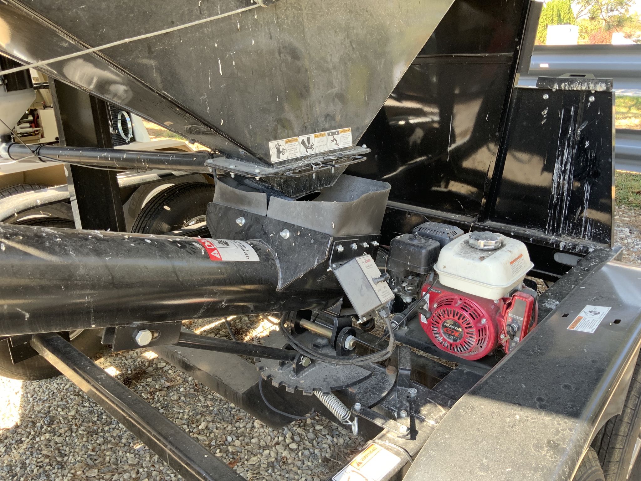 2019 J&M EC270 Image 6