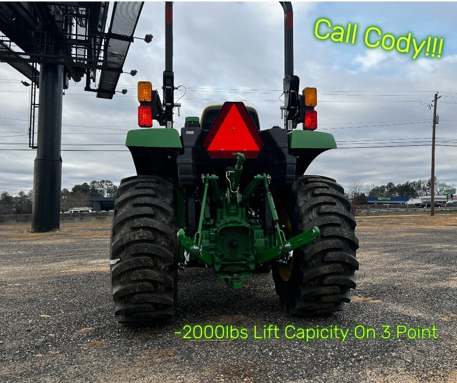 2023 John Deere 3025D Image 4