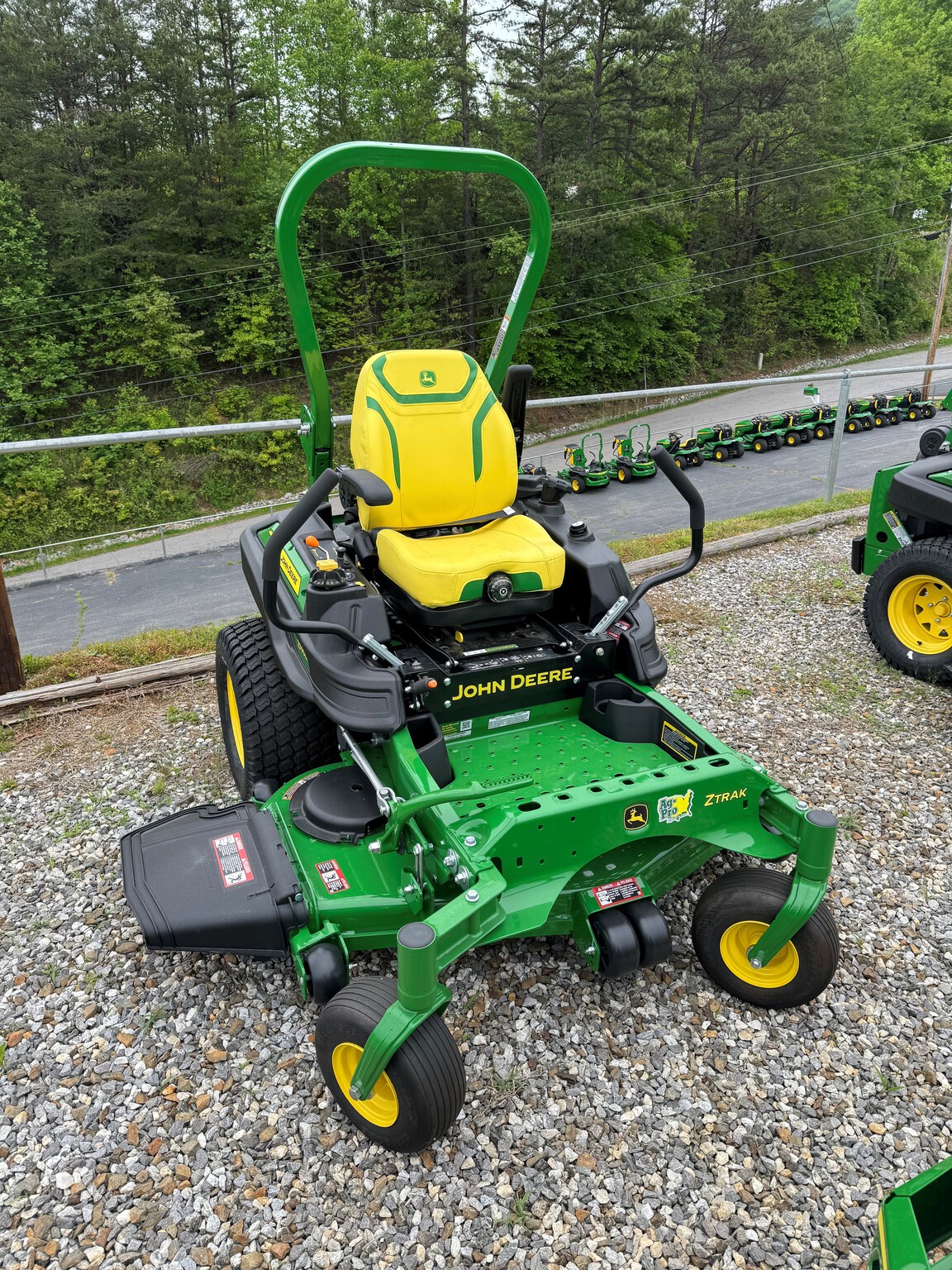 2023 John Deere Z930M Image 2