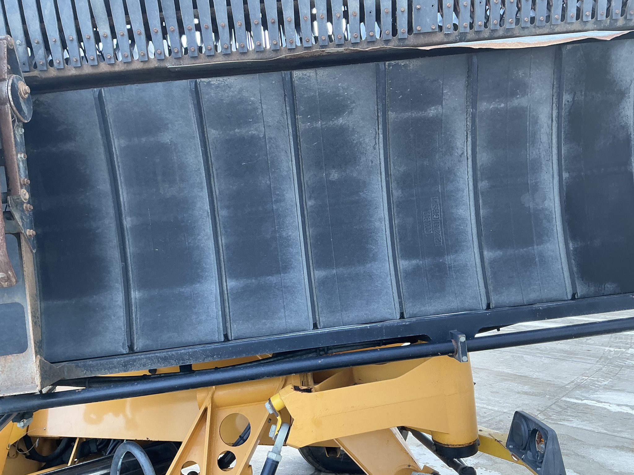 2014 Oxbo 334 Image 9