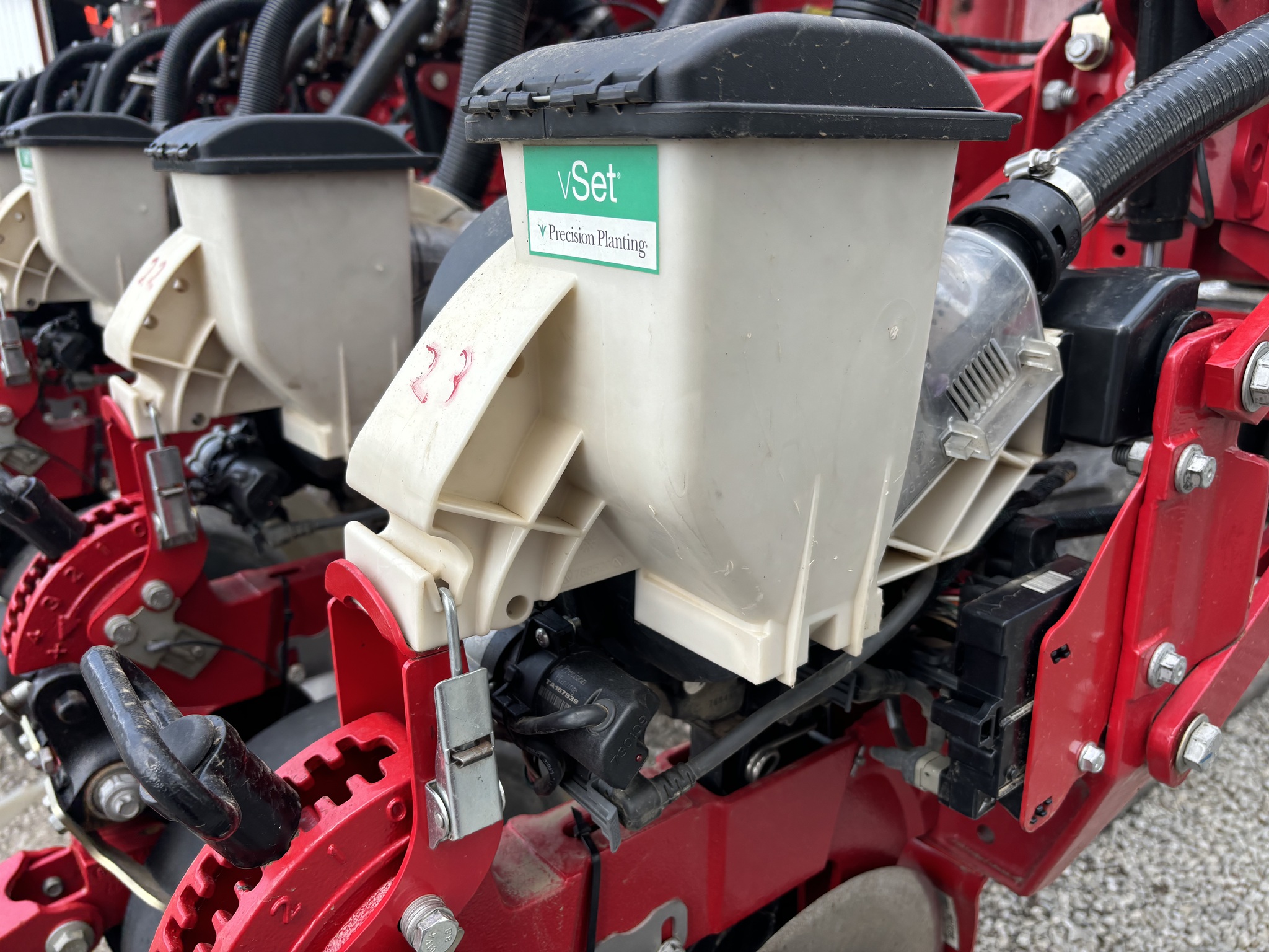 2018 White 9936-20 Image 10