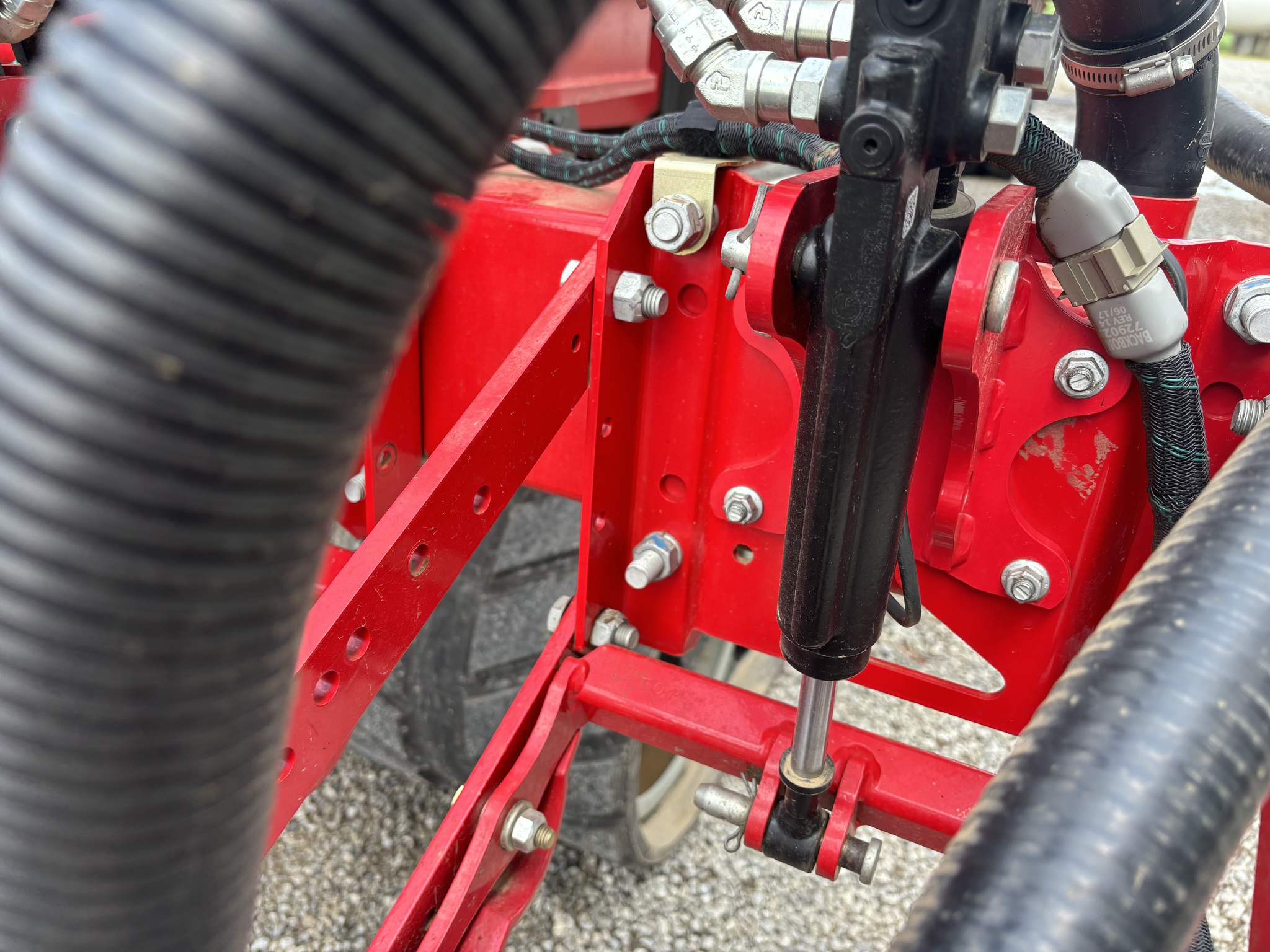 2018 White 9936-20 Image 11