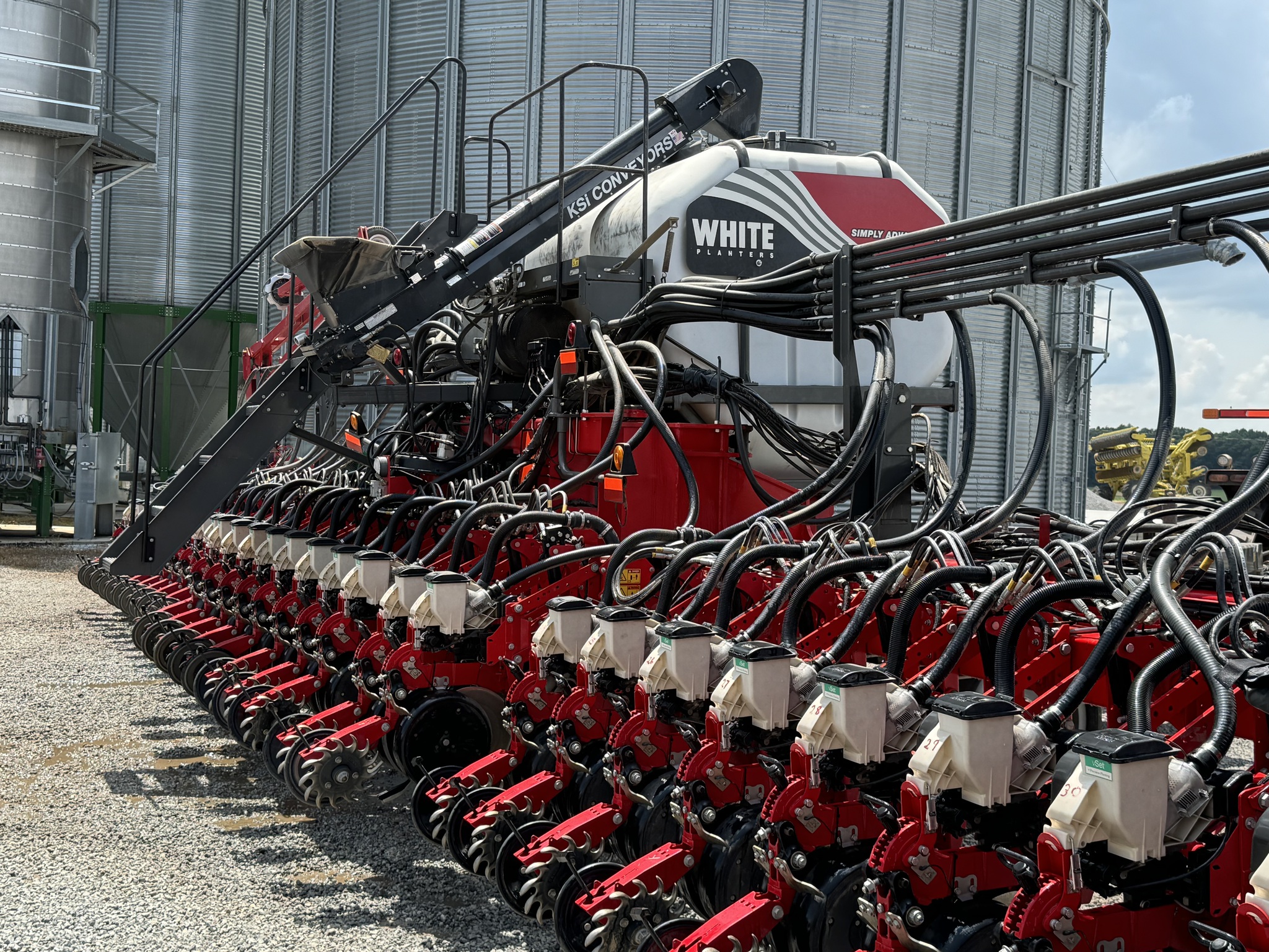 2018 White 9936-20 Image 1