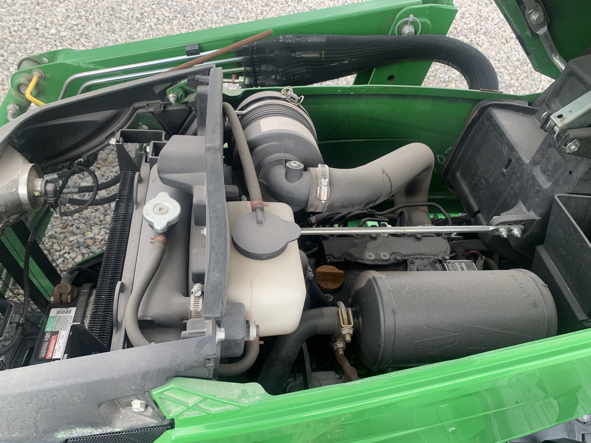 2015 John Deere 1023E Image 9
