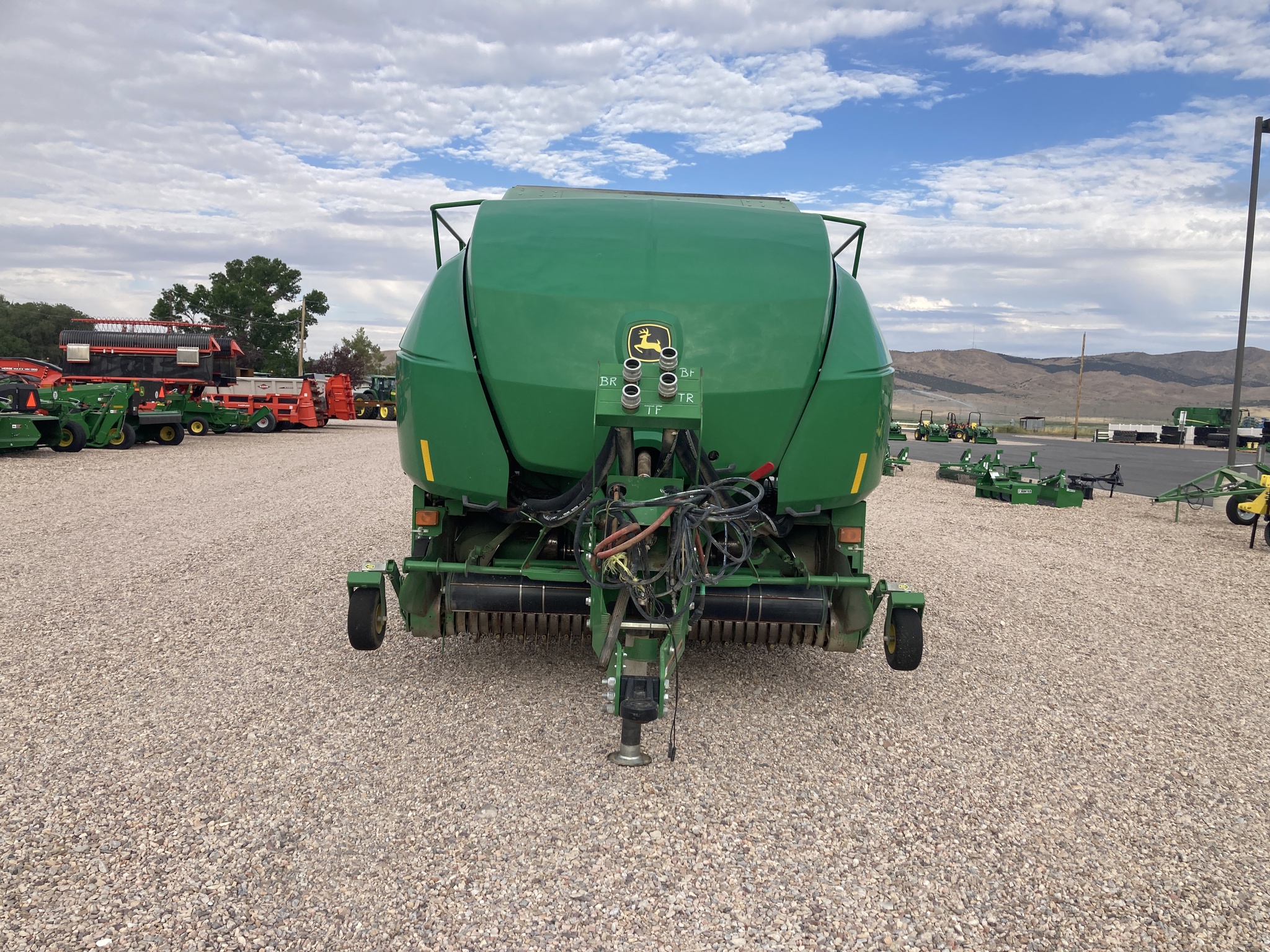 2021 John Deere L341 Image 8