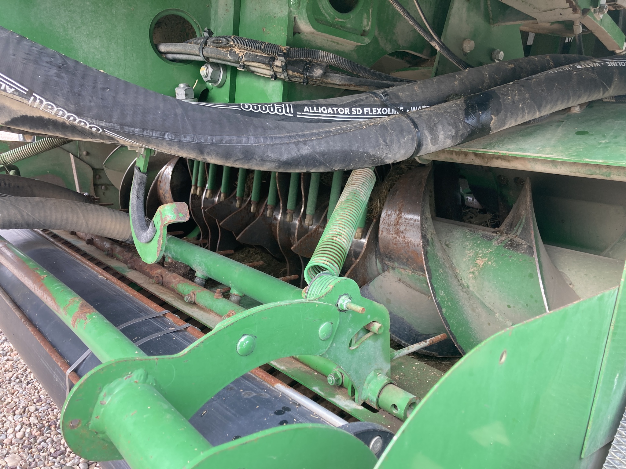 2021 John Deere L341 Image 15