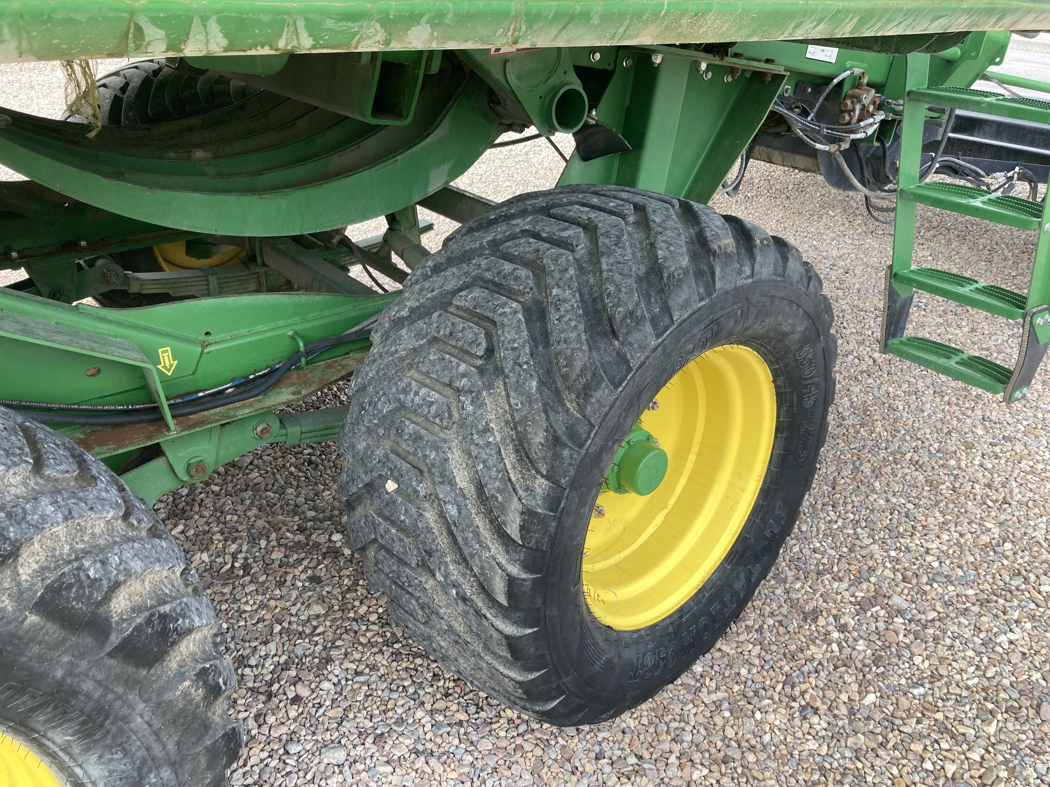 2021 John Deere L341 Image 28