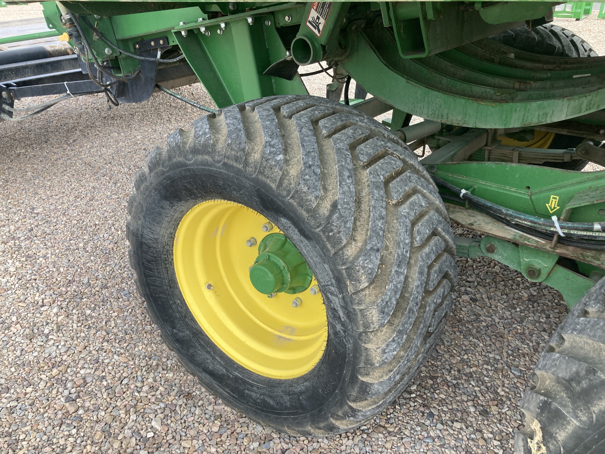 2021 John Deere L341 Image 29