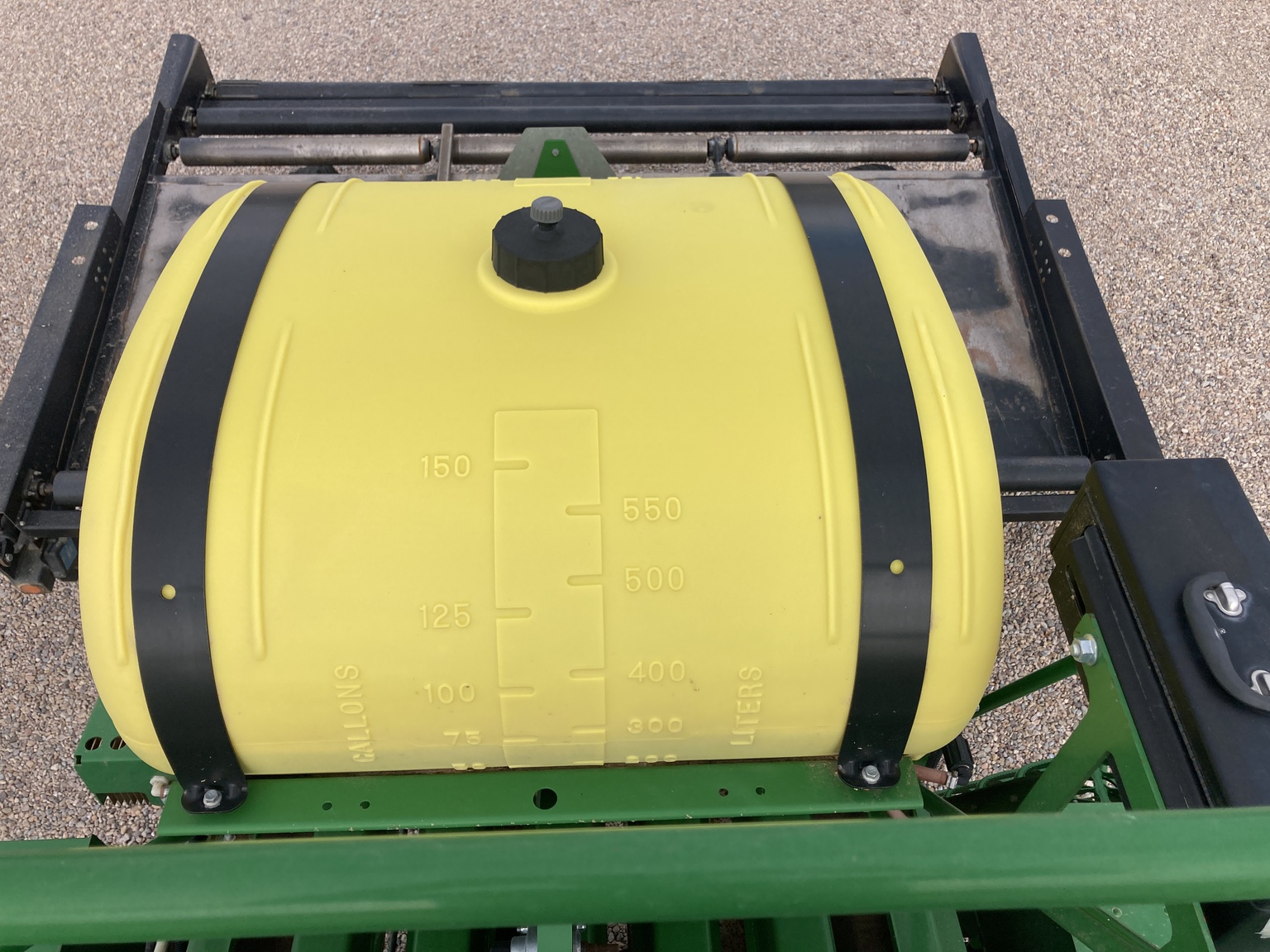 2021 John Deere L341 Image 22