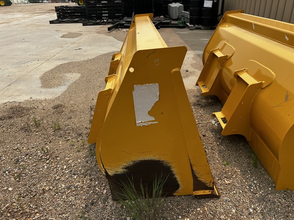 2024 John Deere AT413237 1.1yd Bucket SSL - Photo6