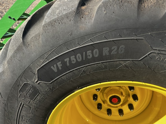 2024 John Deere 800R - Photo9