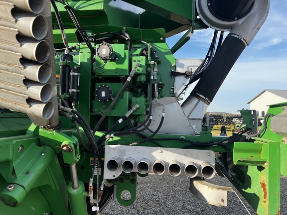 2024 John Deere 800R - Photo24