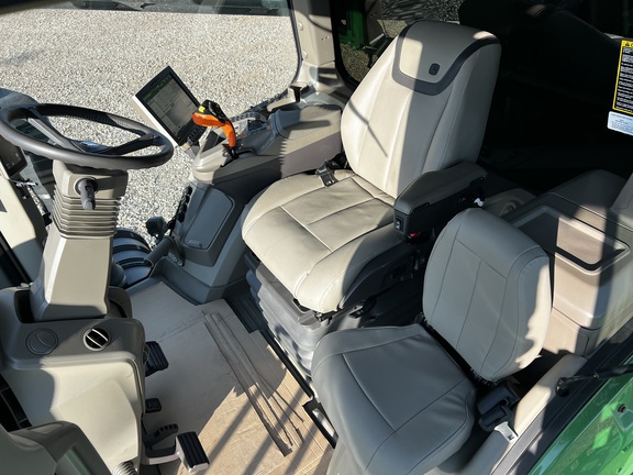 2024 John Deere 800R - Photo34