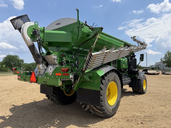 2024 John Deere 800R - Photo3