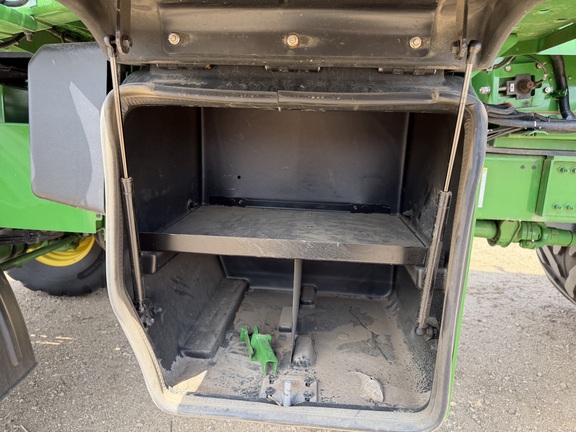 2024 John Deere 800R - Photo30