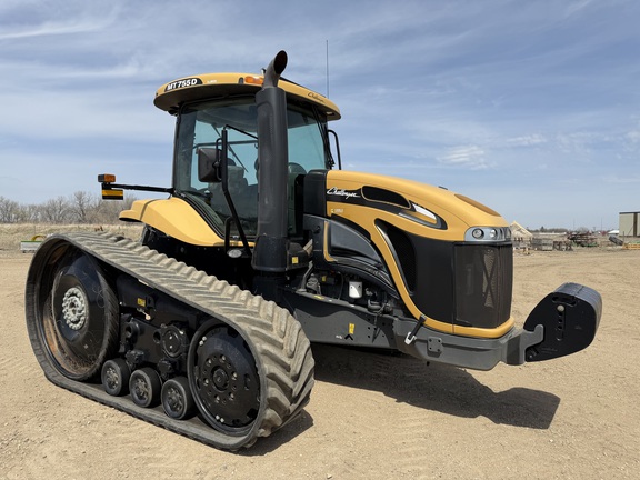  Challenger MT755D